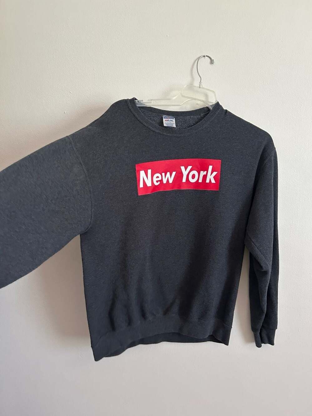 Hanes NuBlend New York Graphic Crewneck Sweatshirt Size L